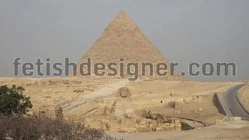Sphinx and pyramids in giza cairo